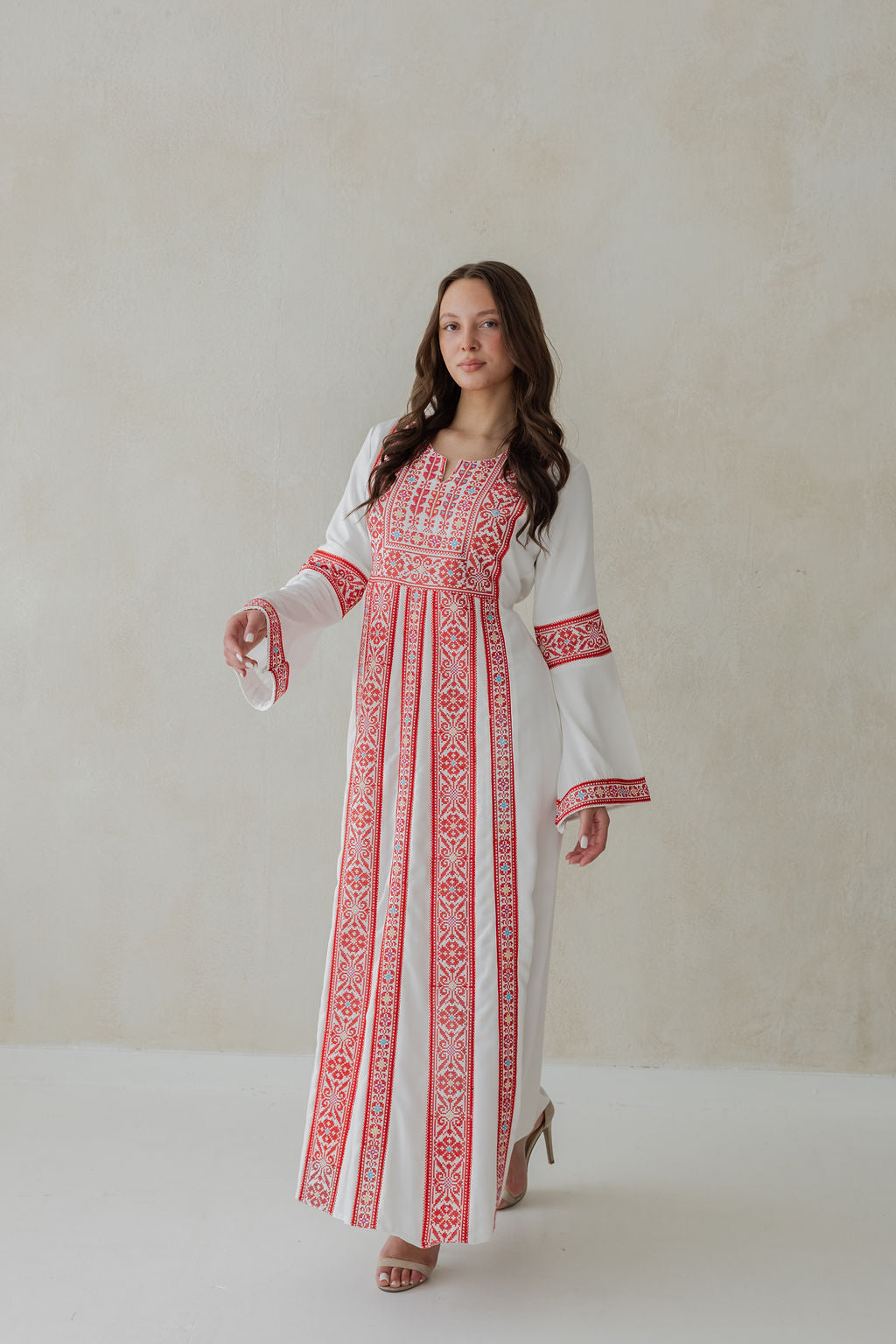 Thobe White/red